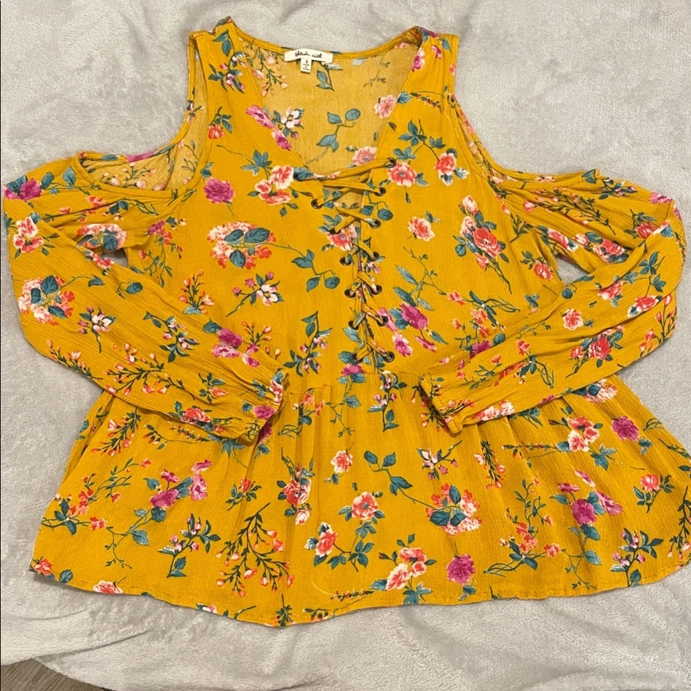 bleuh ciel Yellow Floral Lace-Up Cold Shoulder Top